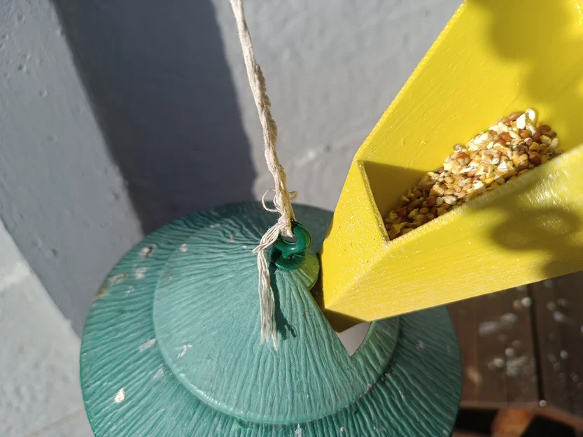 Muỗng Phễu Đa Năng Cho Máng Ăn Chim Cảnh - Hỗ Trợ Đổ Thức Ăn 3D - Image 3