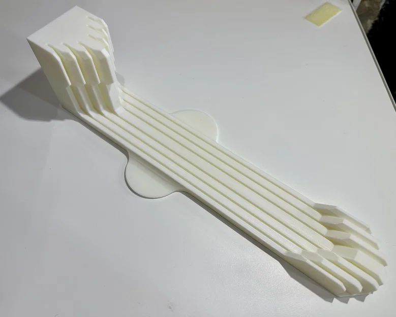 Creality K1 MAX – Another Bed Sheet Holder 6x - Image 1