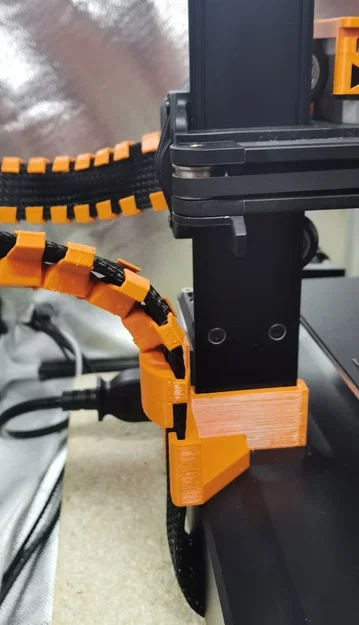 Đế giữ xích dẫn cáp cho máy in 3D Ender 3 V3 SE - Image 1
