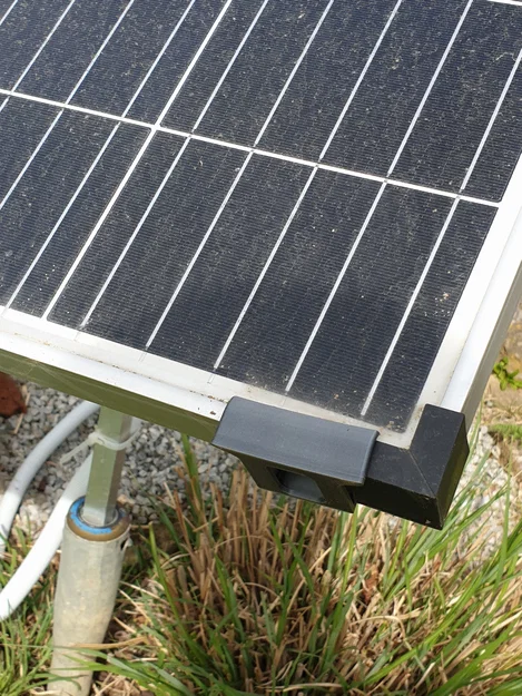 Kẹp Thoát Nước Cho Tấm Pin Mặt Trời (Photovoltaic Water Drainage Clip) - Image 2