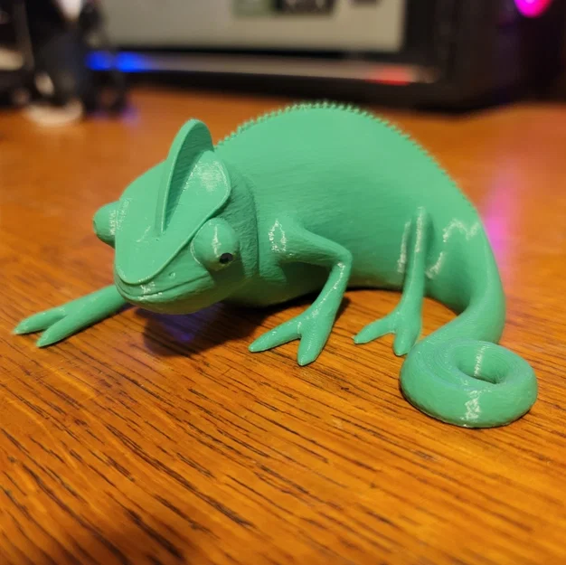 Mô hình tắc kè hoa (Crested Chameleon) chi tiết sắc nét để in 3D - Image 1