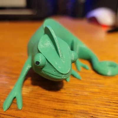 Mô hình tắc kè hoa (Crested Chameleon) chi tiết sắc nét để in 3D