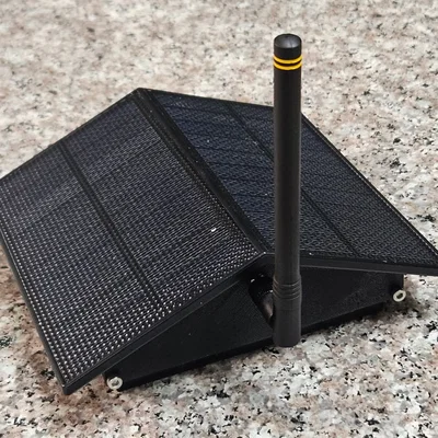 Nút Meshtastic dạng birdhouse (Meshtastic birdhouse node)