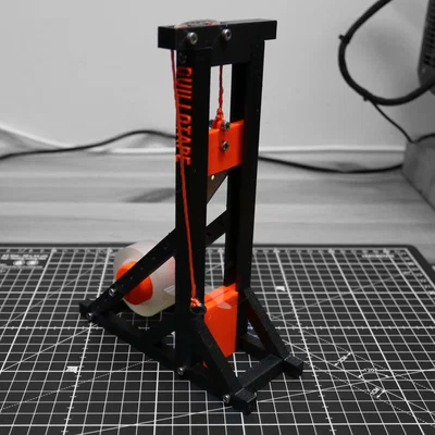 Guillotape Tape Dispenser – Đồ Cắt Băng Keo Kiểu Máy Chém