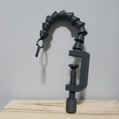 Kẹp Third Hand hàn thiếc in 3D hoàn toàn (Fully Printable Soldering Third Hand Clamp)