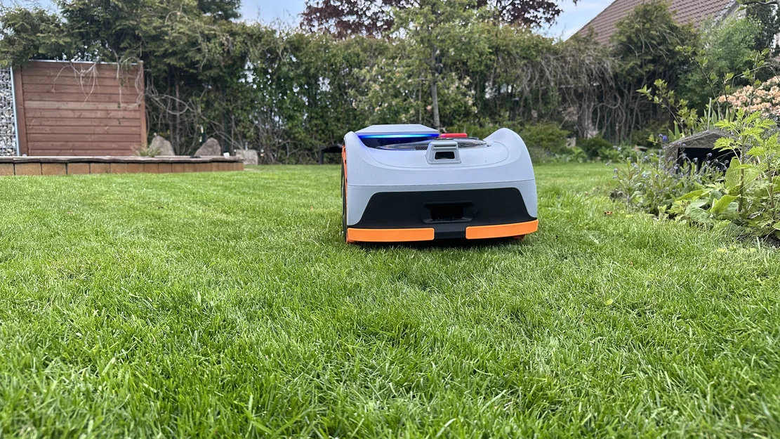 Bộ bảo vệ cản trước (Bumper) cho robot cắt cỏ Segway Navimow i105e/i108e - Image 1