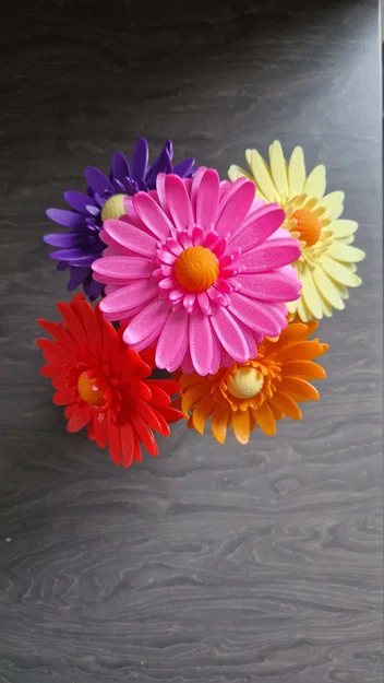 Bó hoa Gerbera nhiều màu kèm bình cắm - Image 4