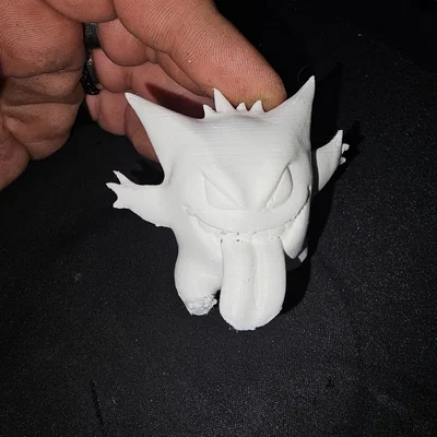 Gengar trên tảng đá