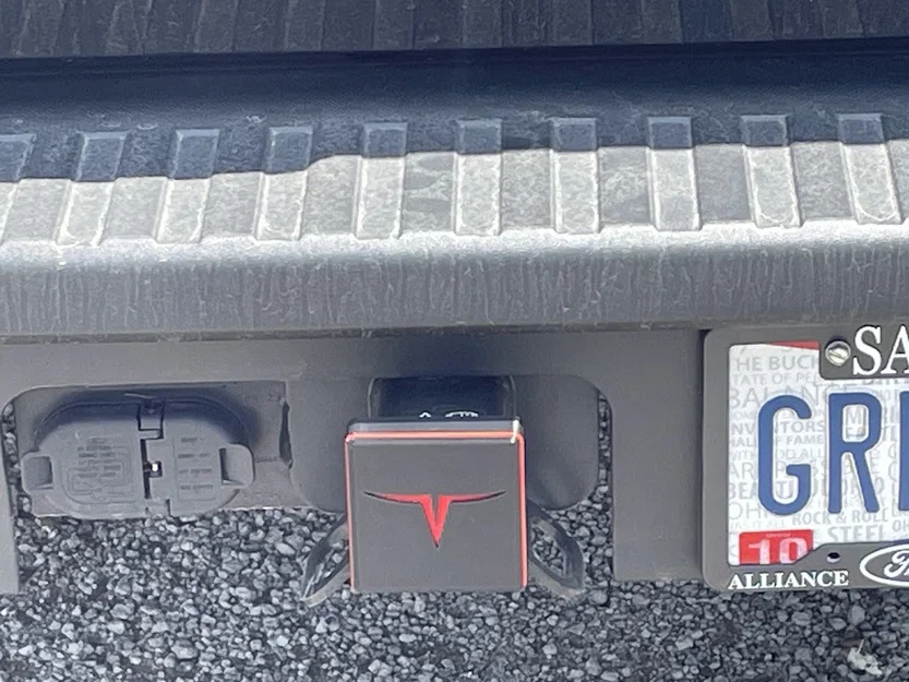 Nắp che hitch logo Ford Maverick - Image 2