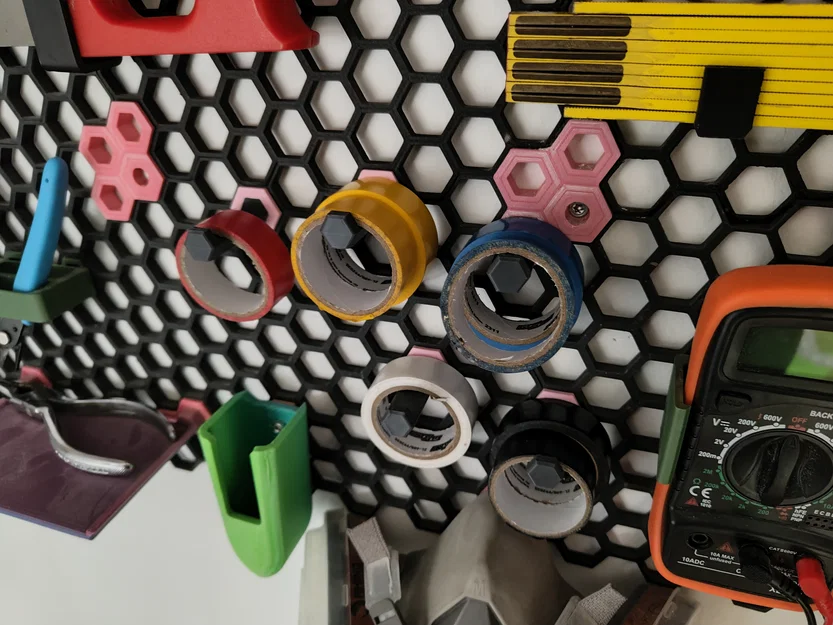 Móc treo băng keo điện dạng Honeycomb - Image 1