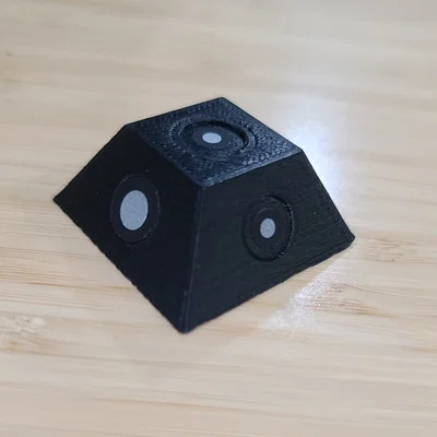 Mô hình Kim tự tháp hỗ trợ quét 3D (3D Scanning Pyramid)