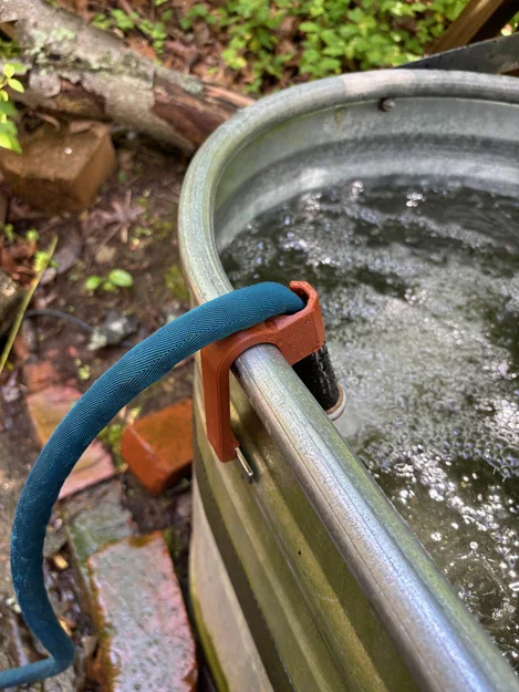 Kẹp giữ ống nước cho stock tank (Stock tank hose holder) - Image 5