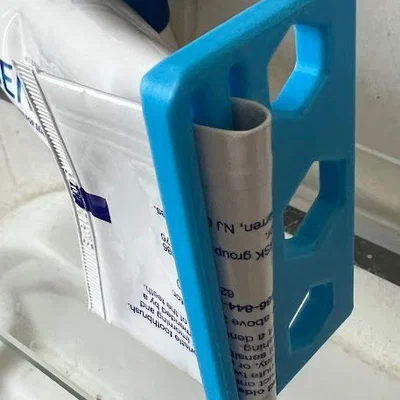 Dụng cụ vắt tuýp kem đánh răng 2 khe (Double-Slotted)!!!