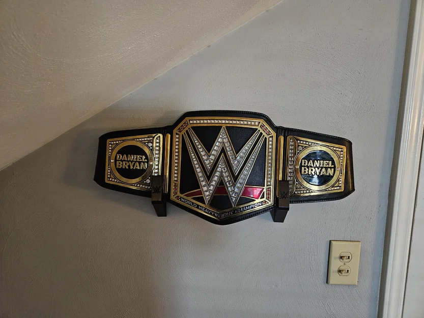 Giá treo đai vô địch WWE (WWE Belt Hanger) in 3D chắc chắn - Image 1