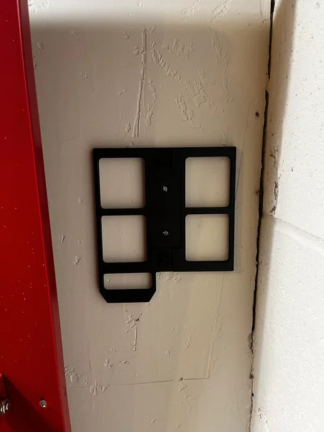 Giá treo tường sạc Milwaukee M12/M18 ổn định (Stabilized Wall Mount) - Image 1