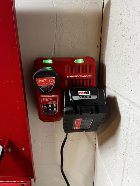 Giá treo tường sạc Milwaukee M12/M18 ổn định (Stabilized Wall Mount) - Image 2