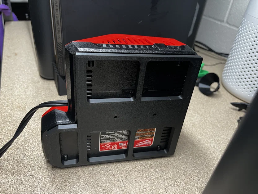 Giá treo tường sạc Milwaukee M12/M18 ổn định (Stabilized Wall Mount) - Image 3