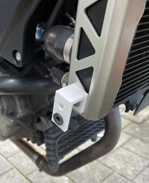 Bát/giá đỡ ốp dưới (Lower Fairing brackets) cho Suzuki SV650s - Image 1