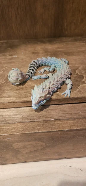 Rồng Cánh Hoa Đuôi Chùy Khớp Linh Hoạt (FLAIL TAIL PETAL DRAGON ARTICULATED FLEXI) - Image 1