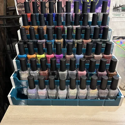 Bệ Trưng Bày Sơn Móng Tay (Nail Polish Altar)