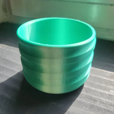 Chậu cây (Plant pot) chống thấm kiểu ren xoắn