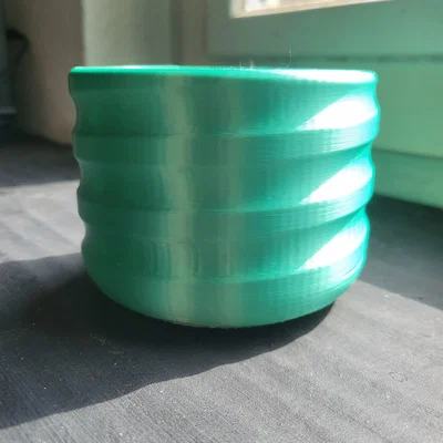 Chậu cây (Plant pot) chống thấm kiểu ren xoắn