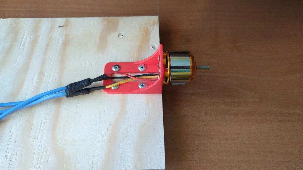 Ngàm gắn motor A2212 BLDC có rãnh đi dây (cables channel) - Image 2