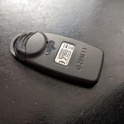Nắp pin thay thế cho remote Cardin S449