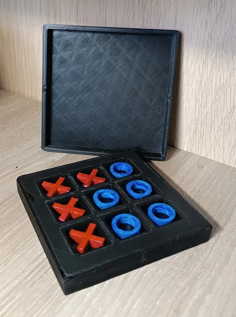Bộ trò chơi cờ ca-rô Tic-Tac-Toe in 3D kèm hộp đựng gọn gàng - Image 1