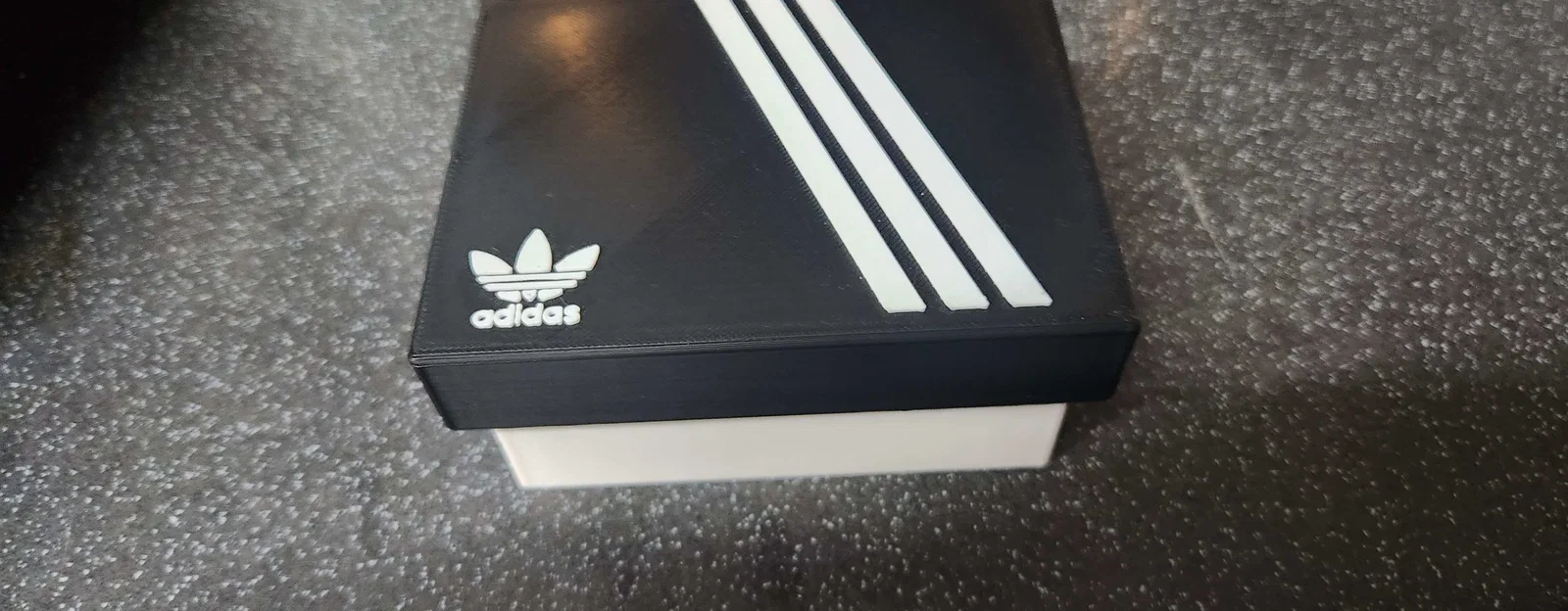 Mô hình Adidas Mini Shoe box - Hộp đựng đồ 3D phong cách - Image 5