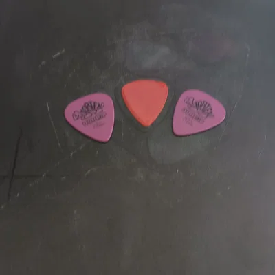 Tự in gảy đàn Guitar (Guitar Pick) 3D tiện lợi và bền bỉ