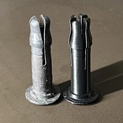 Chốt bản lề nắp thùng rác bánh xe (Wheelie bin hinge pin)