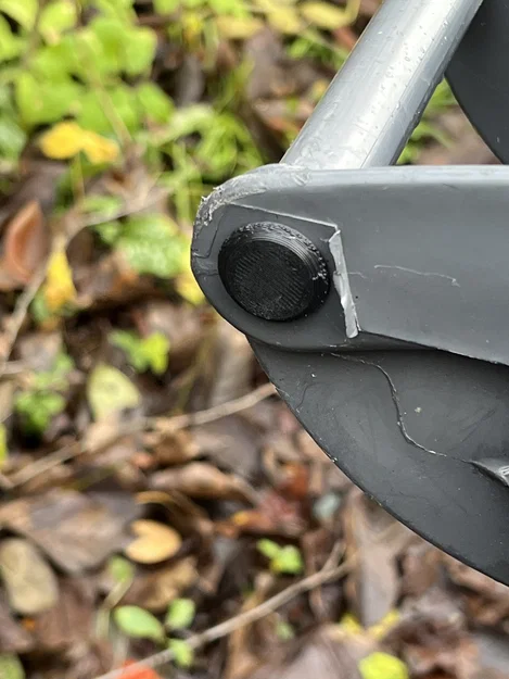 Chốt bản lề nắp thùng rác bánh xe (Wheelie bin hinge pin) - Image 2