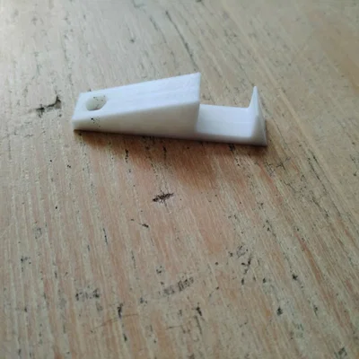 Giá đỡ điện thoại mini kiêm móc khóa siêu gọn - File in 3D hữu ích
