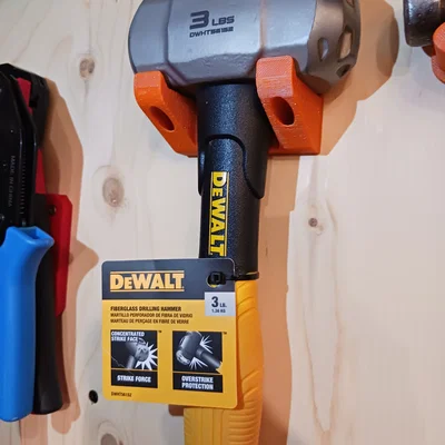 Giá treo tường móc búa tạ DeWalt 3lb (DeWalt Slegde Hammer 3lb Hook Wall Mount)