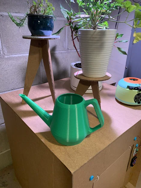 Bình tưới cây mini thiết kế 3D tiện dụng, không cần support - Image 1