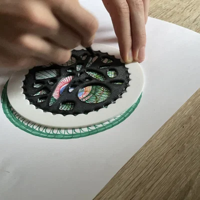 Template Spirograph (khuôn vẽ Spirograph)