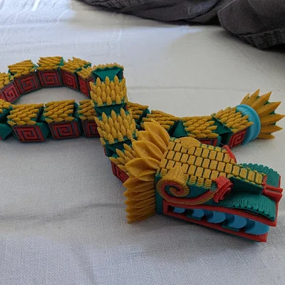 Mô hình rồng thần Quetzalcoatl chuyển động đa sắc in 3D độc đáo