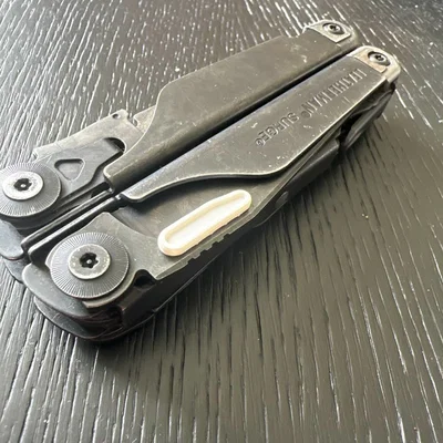 Thumb Stud Leatherman Surge (Press Fit)