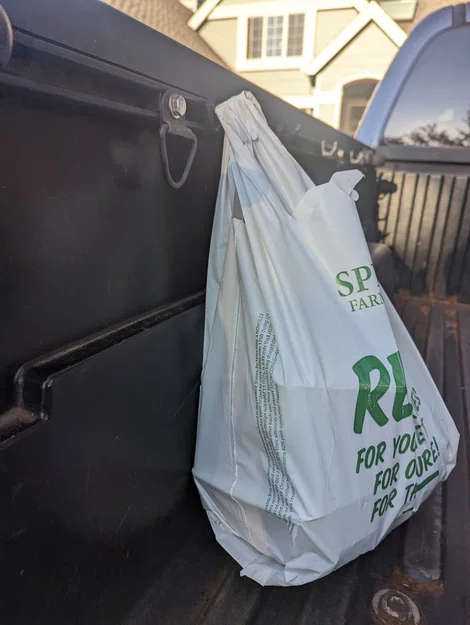 Móc treo thùng xe Tacoma Bed Hook - Image 2