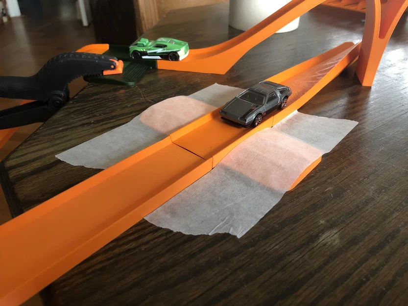 Đoạn track gắn kẹp/dán cho hệ Custom Hot Wheels Track System - Image 3