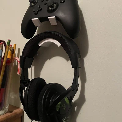 Giá treo tường tay cầm Xbox và tai nghe gaming gọn gàng