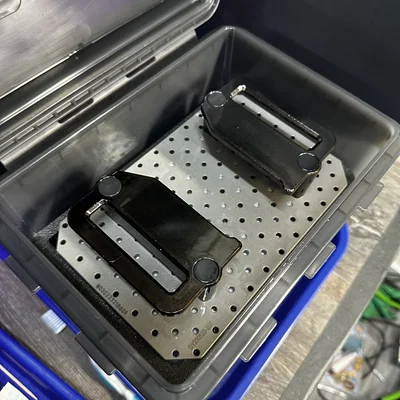 Giá đỡ build plate trong wash bucket cho HeyGears Ultracraft Reflex (Shim)