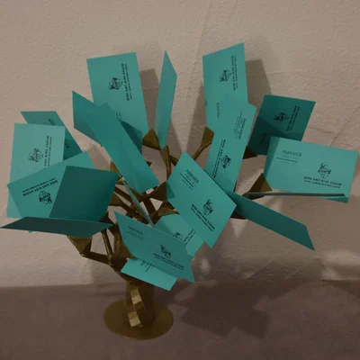 Cây Đựng Danh Thiếp (Business Card Tree)
