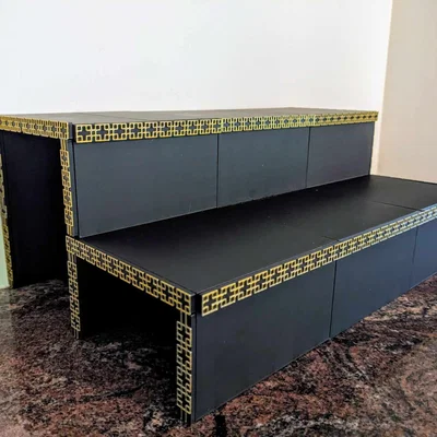 Kệ Trưng Bày Chai Dạng Mô-đun (Modular Bottle Display Shelf)
