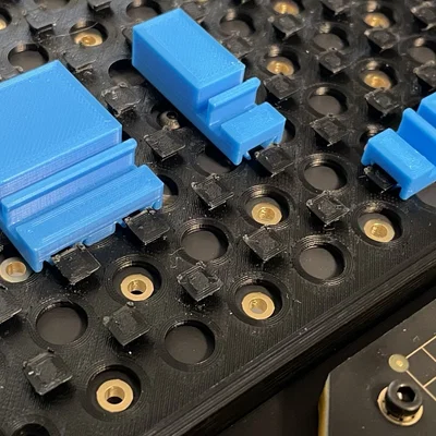 Gá PCB/Panel linh hoạt Menlu cho LumenPnP (Dovetail Slider Mount)