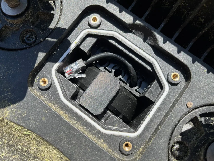 Giá đỡ AirTag cho Segway Navimow i-series - Image 1