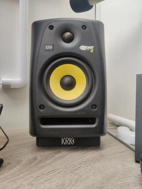 Đế kê loa nghiêng cho KRK Rokit 5 (Speaker Stand) in 3D - Image 1