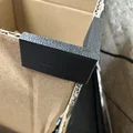 Kẹp góc gia cố hộp carton 3D - Giải pháp bảo vệ thùng hàng chắc chắn - Thumbnail 1