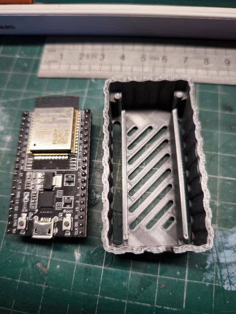 Hộp bảo vệ 3D cho bo mạch ESP32 WROOM 32D thiết kế chuyên nghiệp - Image 2